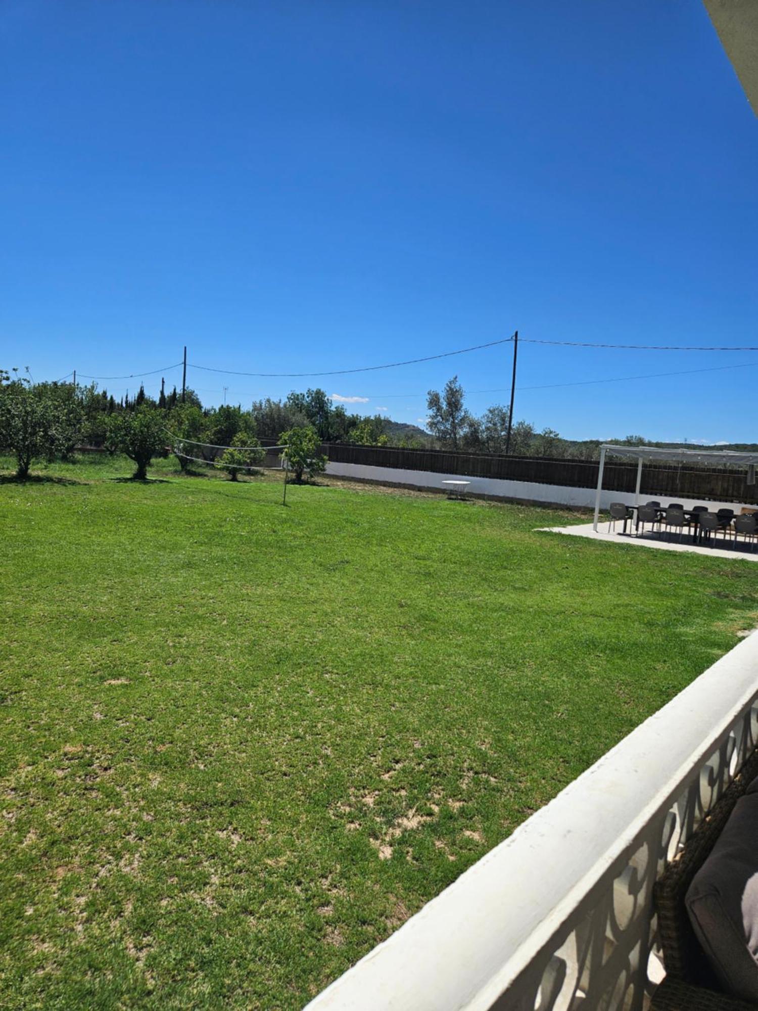 Large Yard, Large Lawn, Independent Villa Lliria Exterior foto